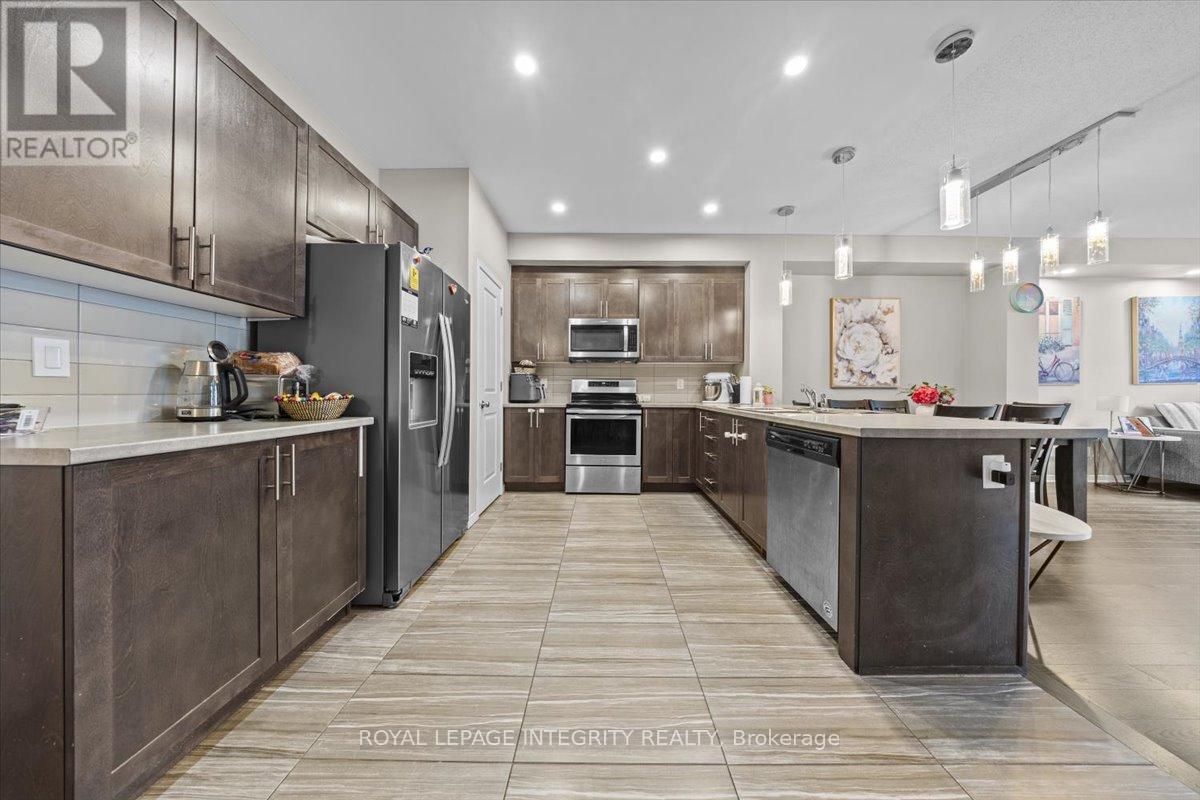 14 Hackney Private, Ottawa, Ontario  K2V 0K8 - Photo 5 - X12297219