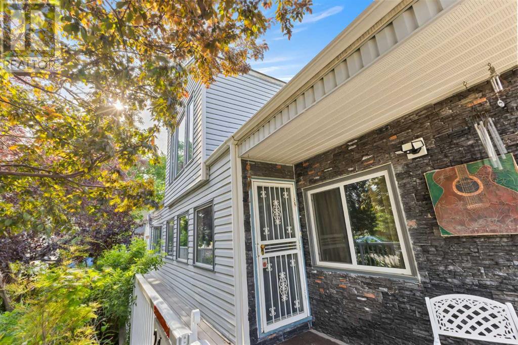 Property at 2441 25a Street SW image 2