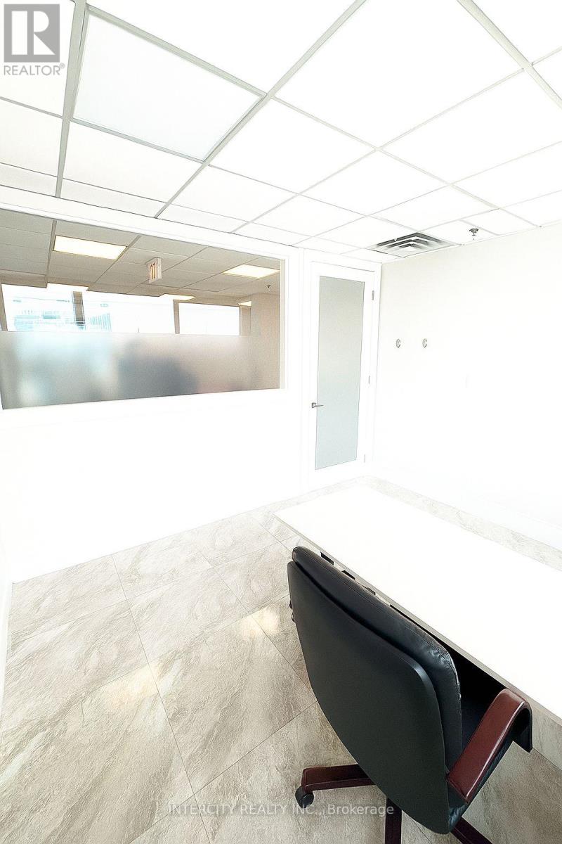 502 - 216 Chrislea Road, Vaughan, Ontario  L4L 8S5 - Photo 7 - N12297113