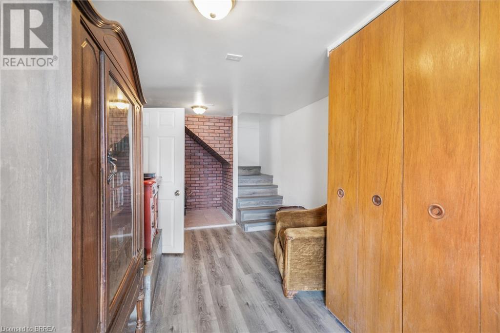 Property at 6 PATRICIA Street image 3