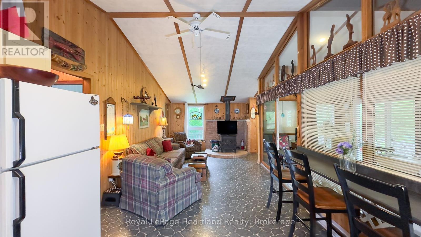 35 Huron Street S, Ashfield-Colborne-Wawanosh, Ontario  N7A 3X9 - Photo 19 - X12297237