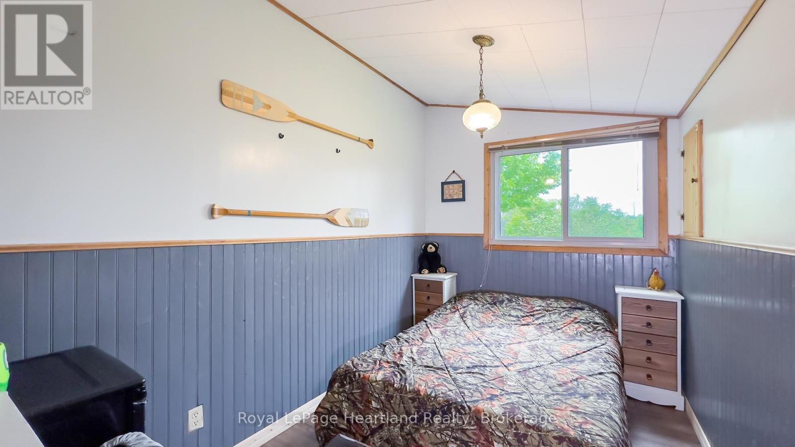 35 Huron Street S, Ashfield-Colborne-Wawanosh, Ontario  N7A 3X9 - Photo 27 - X12297237