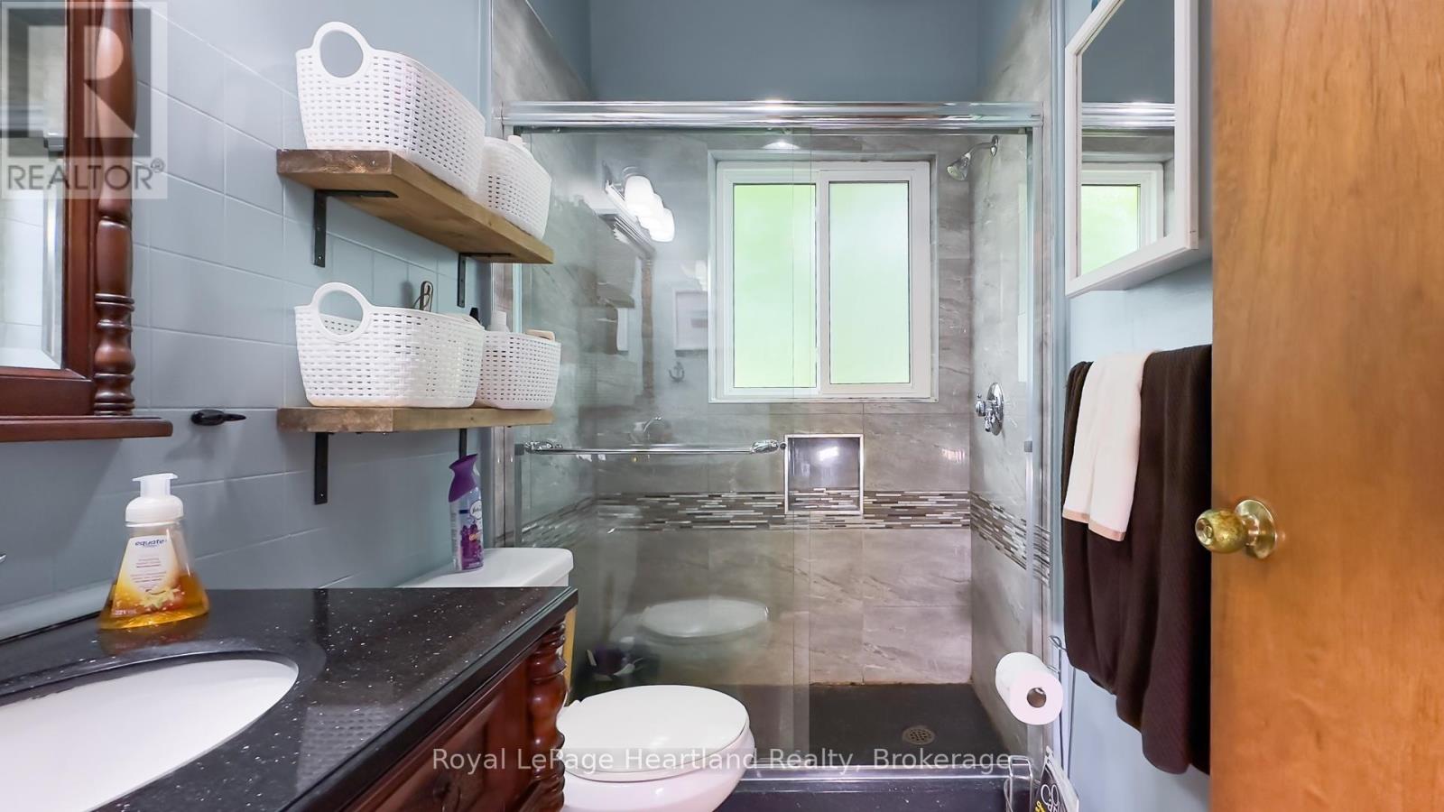 35 Huron Street S, Ashfield-Colborne-Wawanosh, Ontario  N7A 3X9 - Photo 29 - X12297237