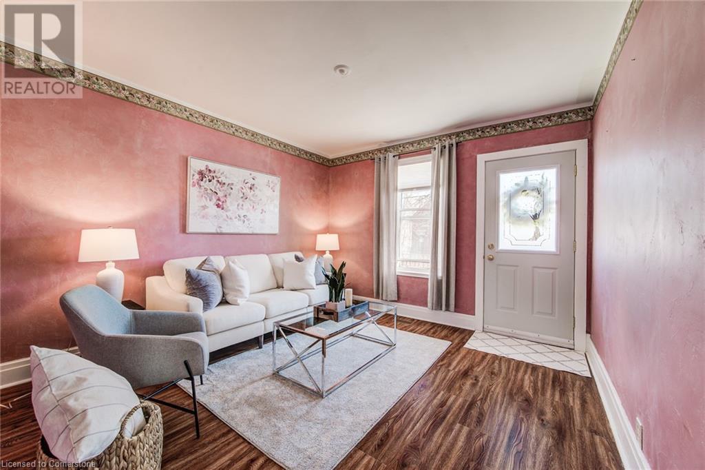 Property at 124 ELIZABETH Street image 4