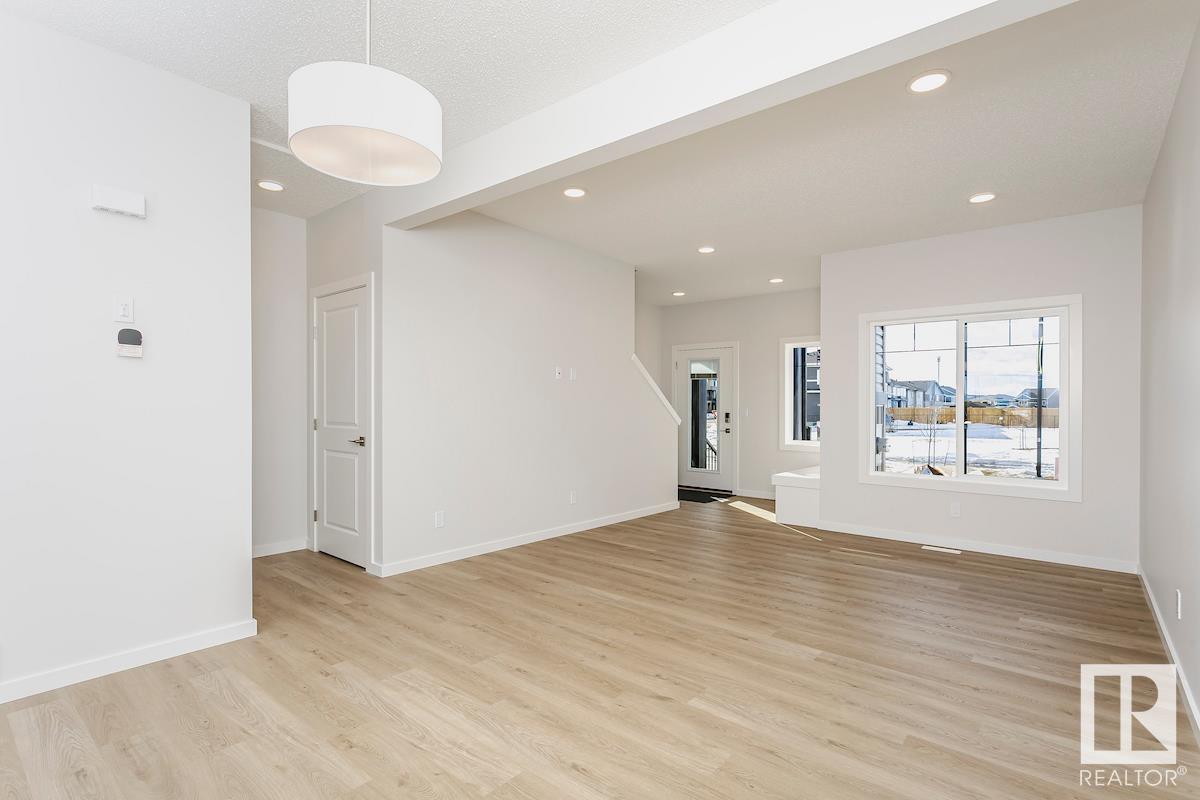 310 Hawthorn Wy, Leduc, Alberta  T9E 0B1 - Photo 3 - E4448886