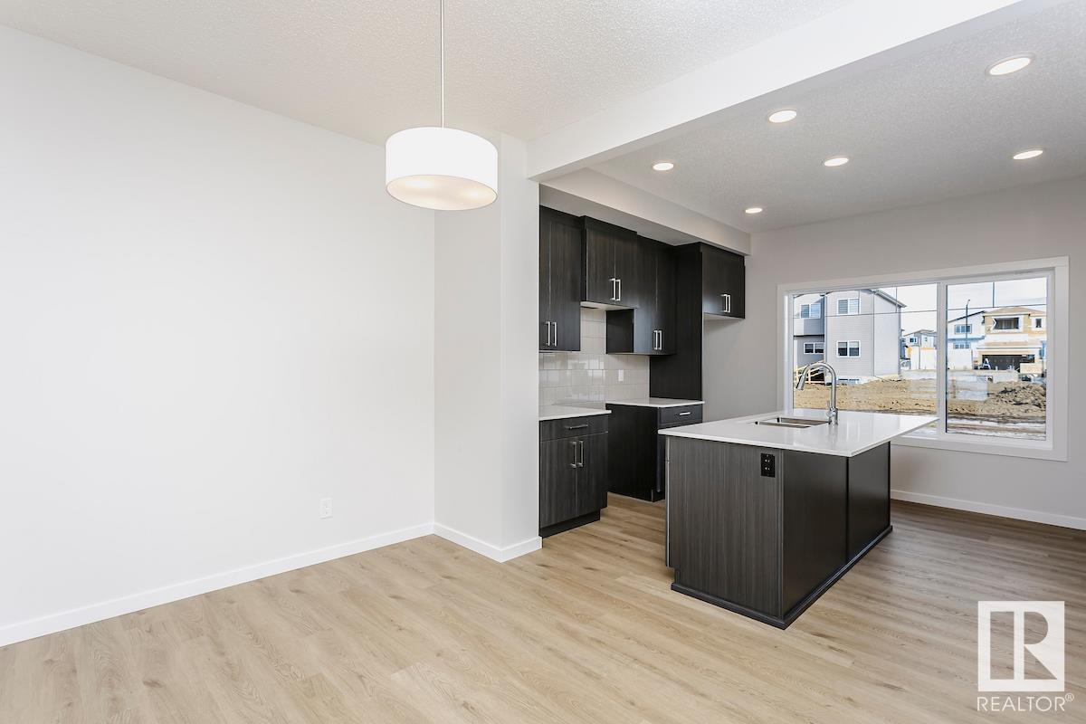 310 Hawthorn Wy, Leduc, Alberta  T9E 0B1 - Photo 5 - E4448886