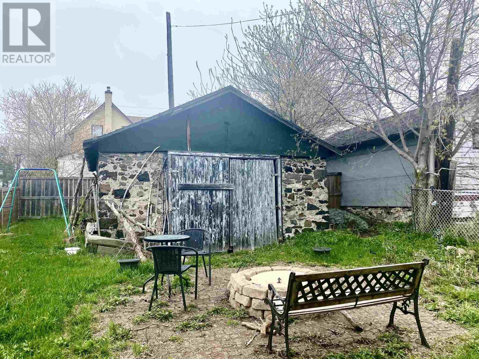 Property at 16 Johnson AVE image 3