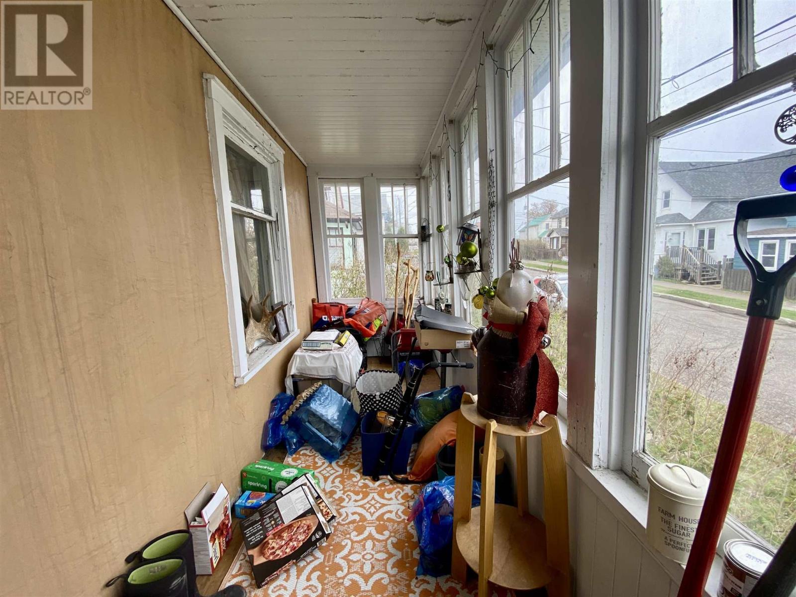 Property at 16 Johnson AVE image 4