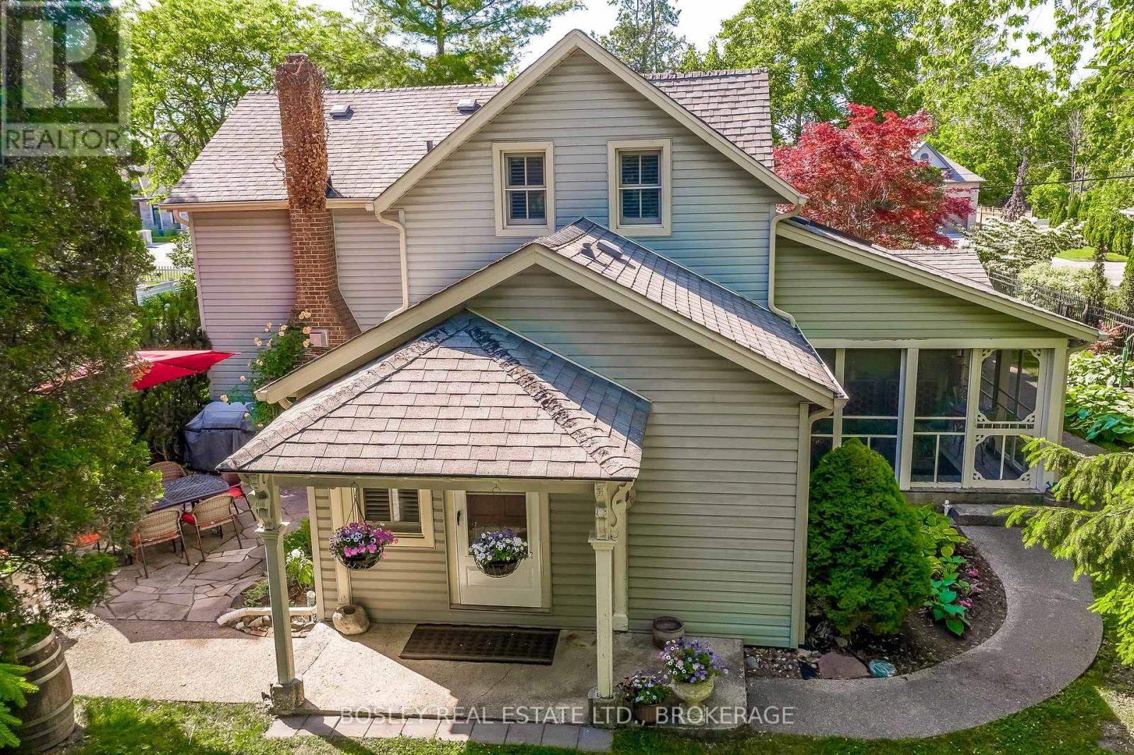 Property at 670 KING STREET image 1