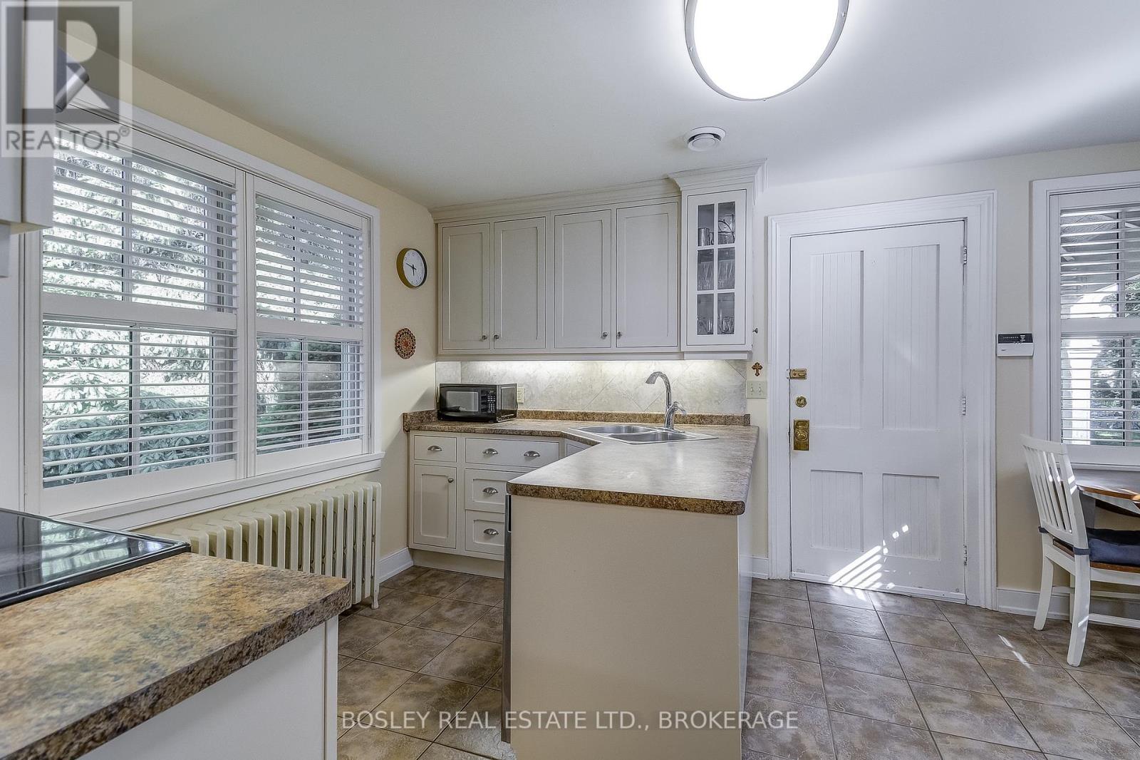670 King Street, Niagara-On-The-Lake, Ontario  L0S 1J0 - Photo 13 - X12242263