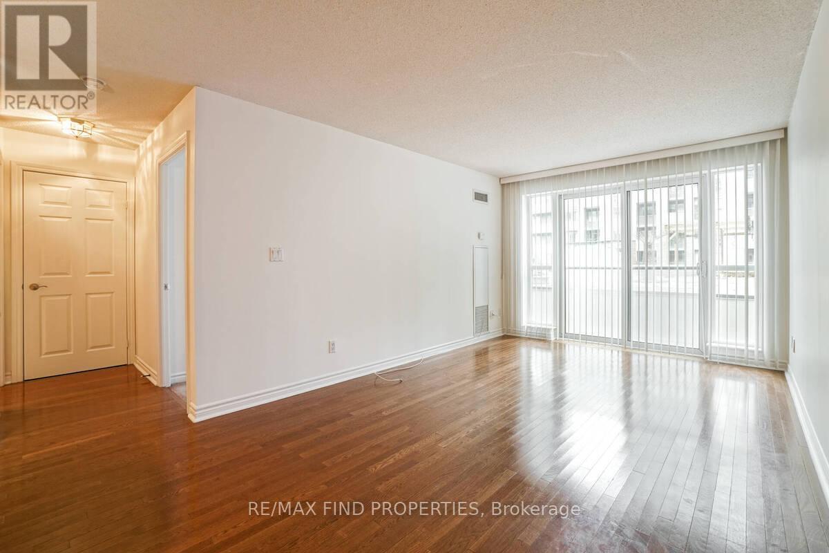 401 - 270 Wellington Street W, Toronto, Ontario  M5V 3P5 - Photo 12 - C12297259