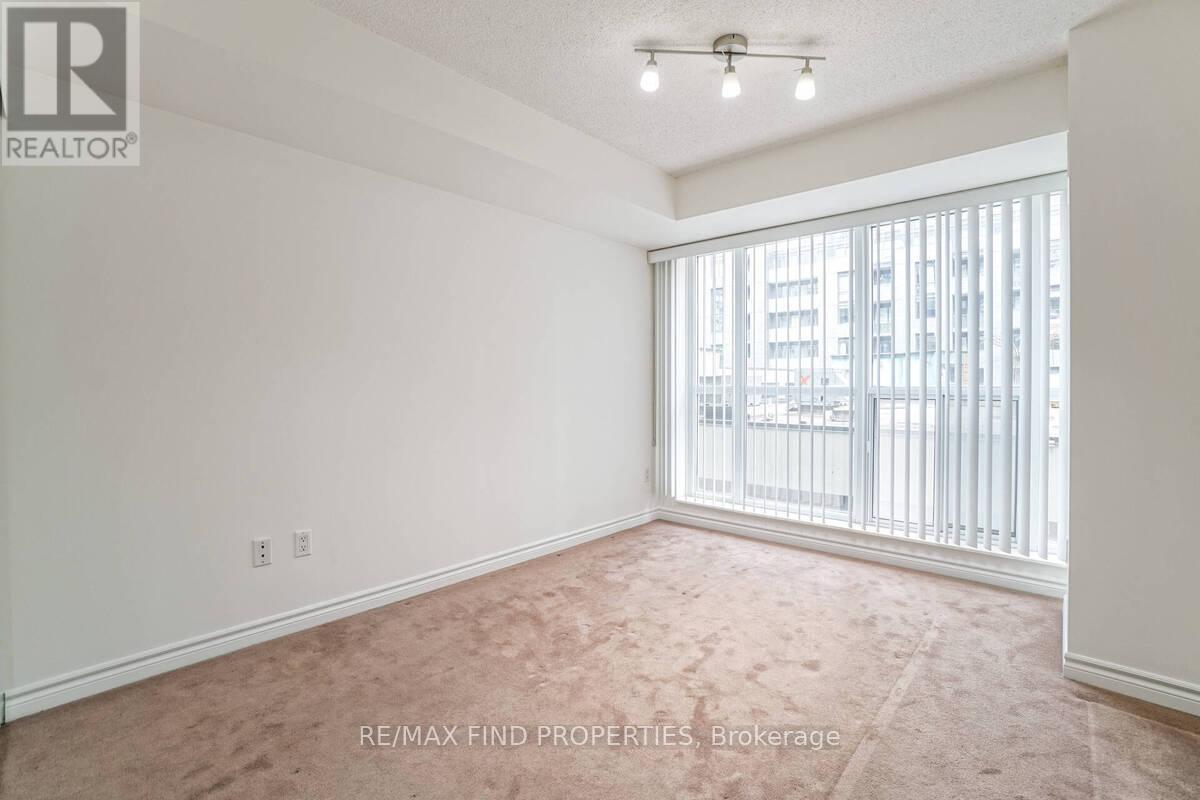401 - 270 Wellington Street W, Toronto, Ontario  M5V 3P5 - Photo 15 - C12297259
