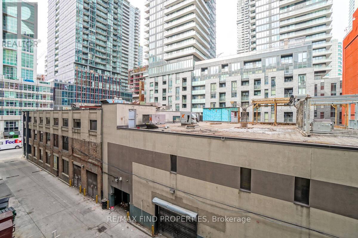 401 - 270 Wellington Street W, Toronto, Ontario  M5V 3P5 - Photo 22 - C12297259
