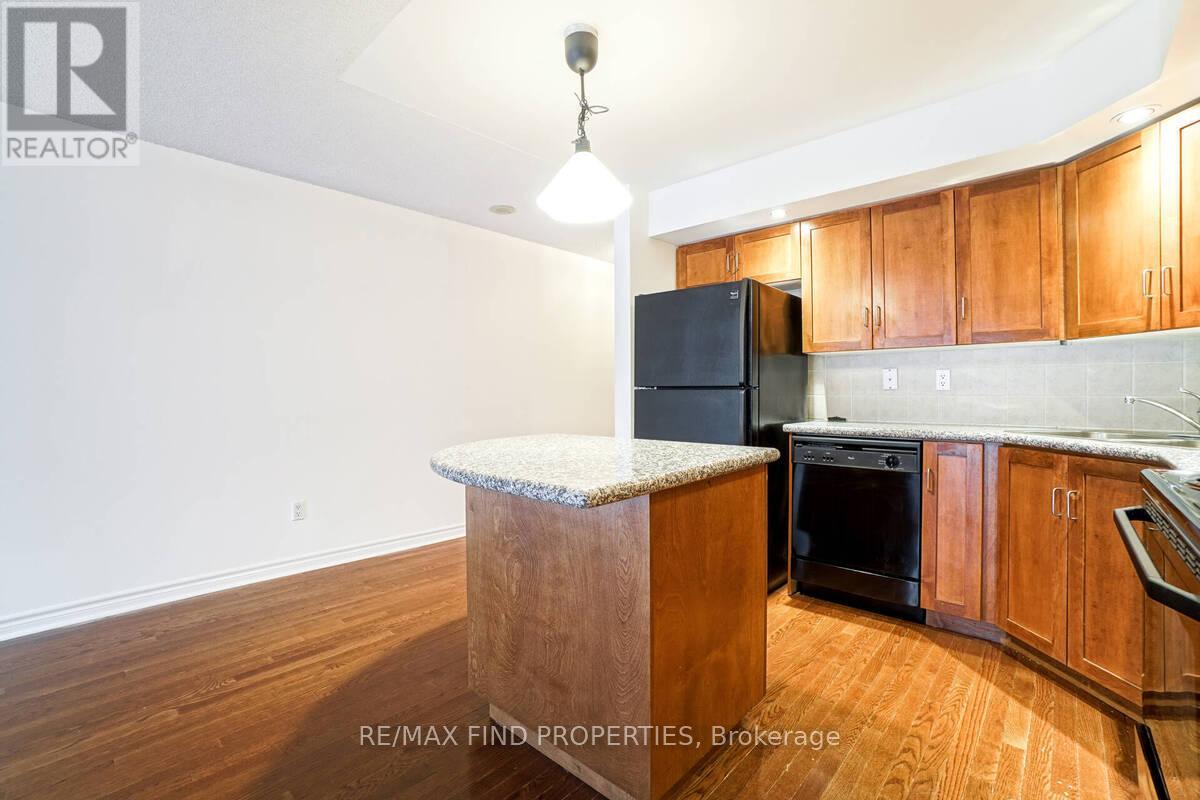 401 - 270 Wellington Street W, Toronto, Ontario  M5V 3P5 - Photo 8 - C12297259