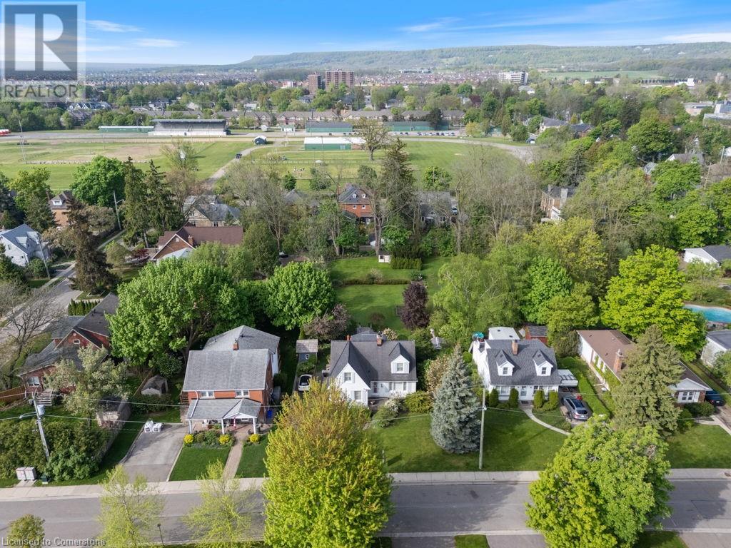 Property at 124 LYDIA Avenue image 4
