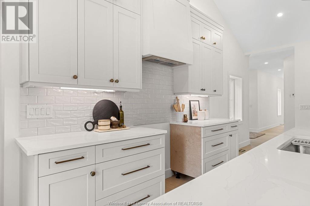 281 Brighton Road, Tecumseh, Ontario N8N 2L2 - Photo 17 - 25018404