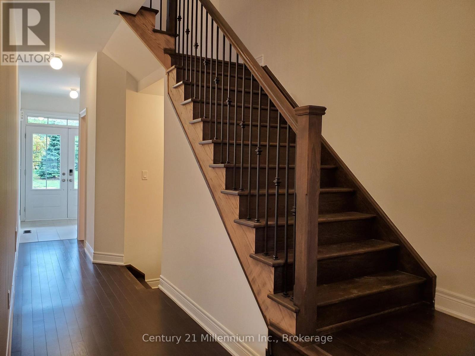 31 - 171 Snowbridge Way, Blue Mountains, Ontario  L9Y 0V1 - Photo 2 - X12297317
