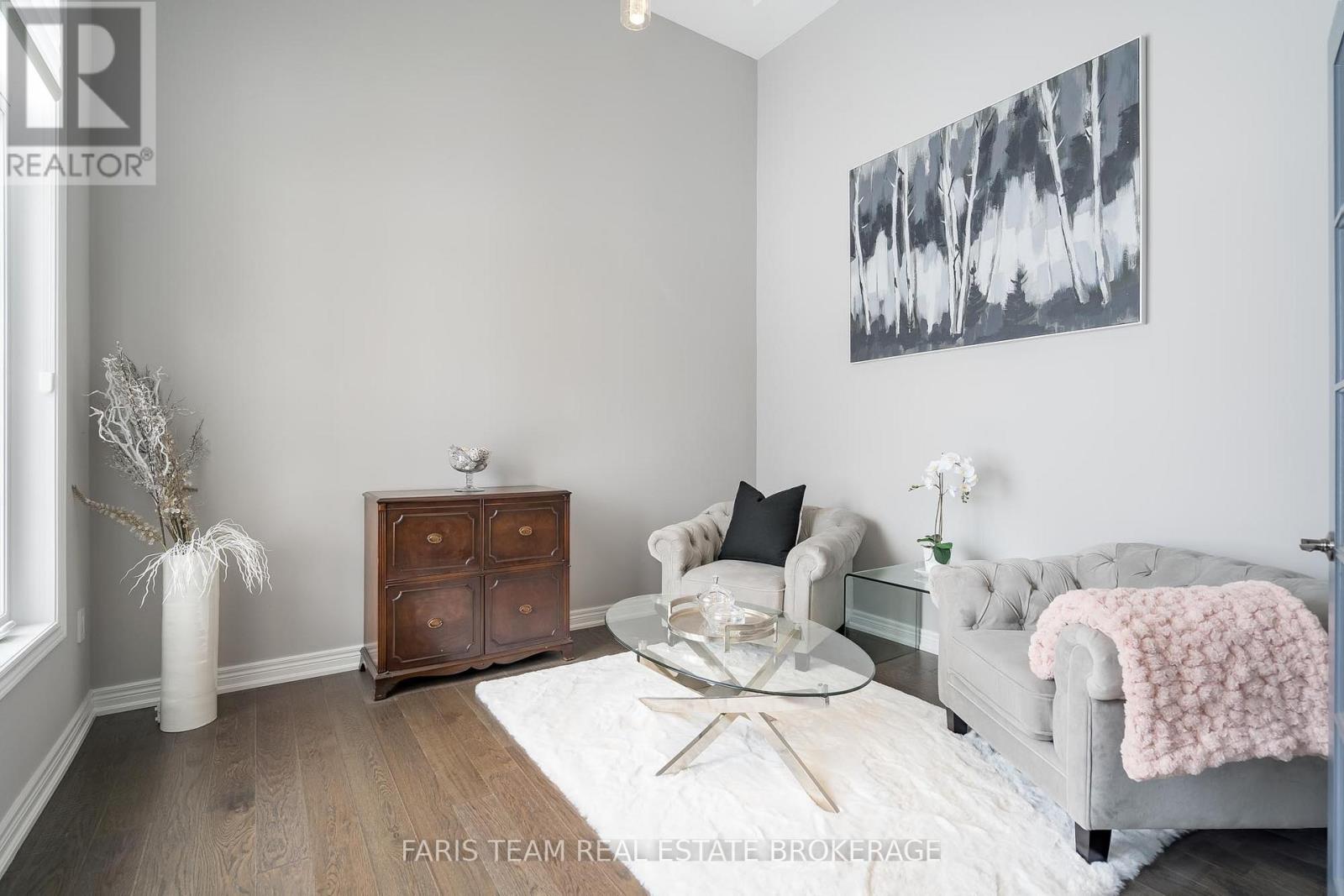 72 Heritage Road, Innisfil (Cookstown), Ontario  L0L 1L0 - Photo 19 - N12297168