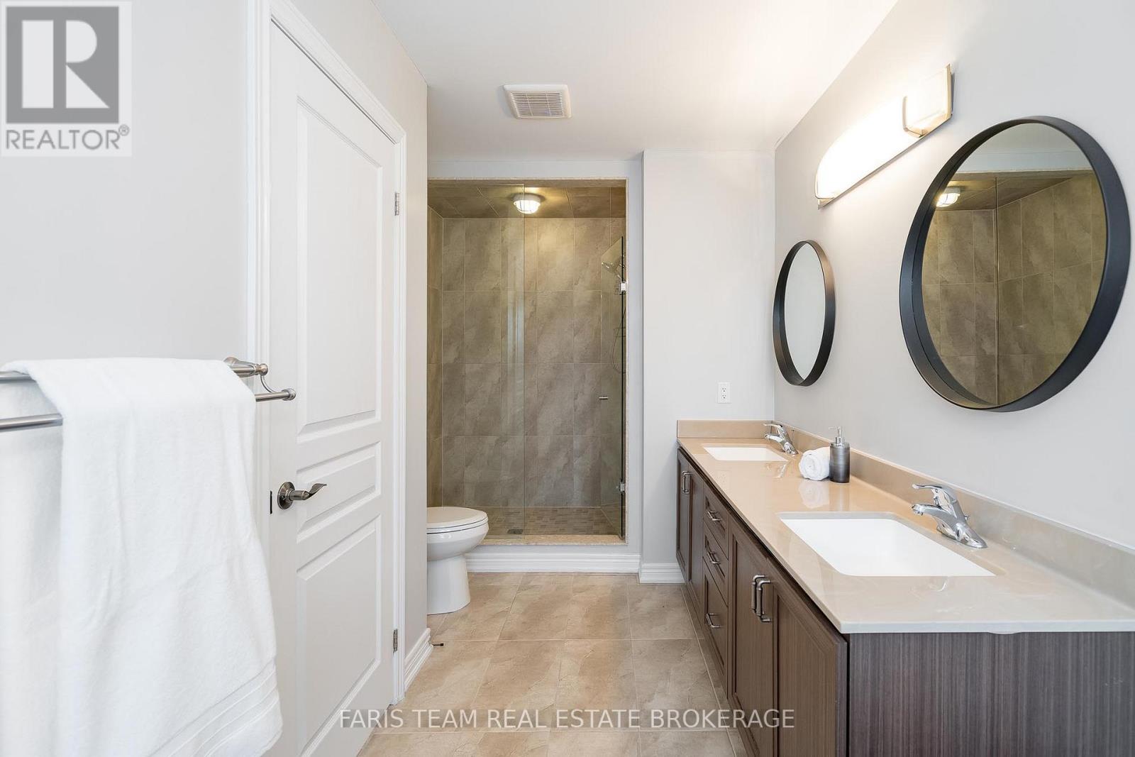 72 Heritage Road, Innisfil (Cookstown), Ontario  L0L 1L0 - Photo 25 - N12297168