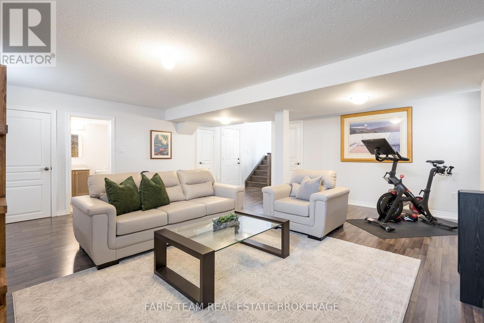72 Heritage Road, Innisfil (Cookstown), Ontario  L0L 1L0 - Photo 36 - N12297168