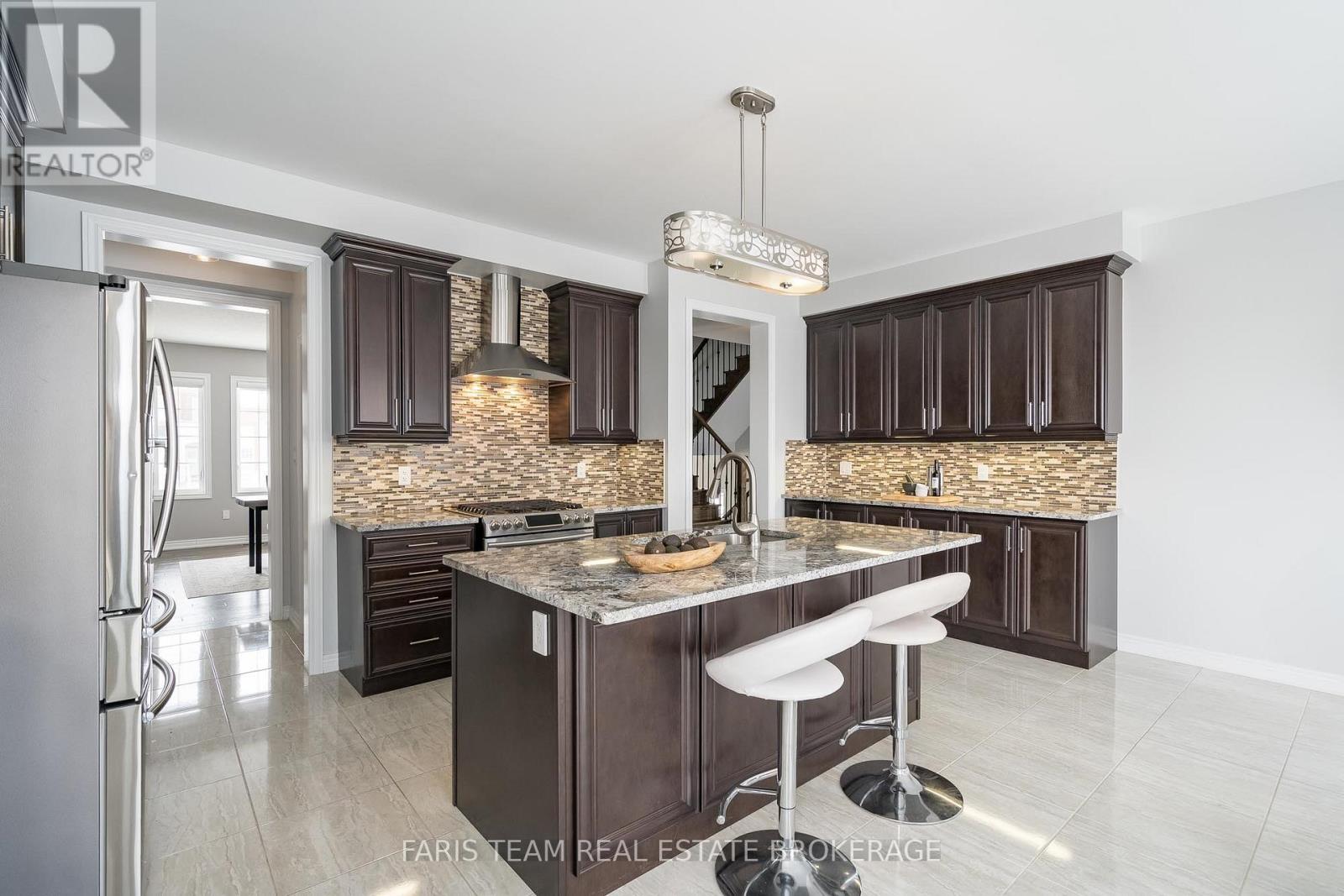 72 Heritage Road, Innisfil (Cookstown), Ontario  L0L 1L0 - Photo 6 - N12297168