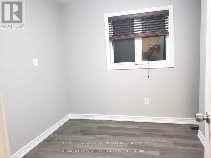 208 Hunting Ridges Grd Drive, Richmond Hill, Ontario  L4E 4K6 - Photo 5 - N12297224