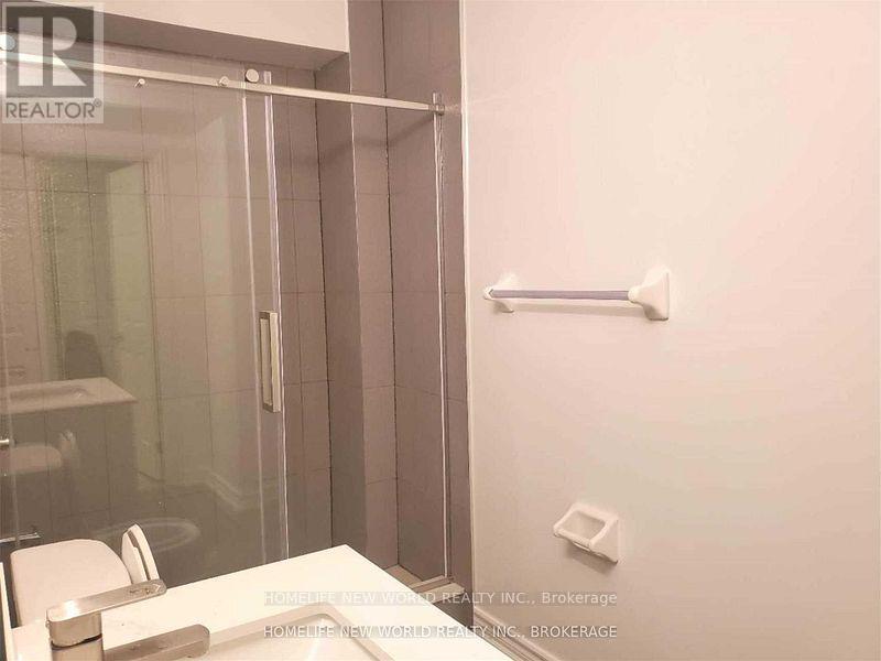 208 Hunting Ridges Grd Drive, Richmond Hill, Ontario  L4E 4K6 - Photo 6 - N12297224