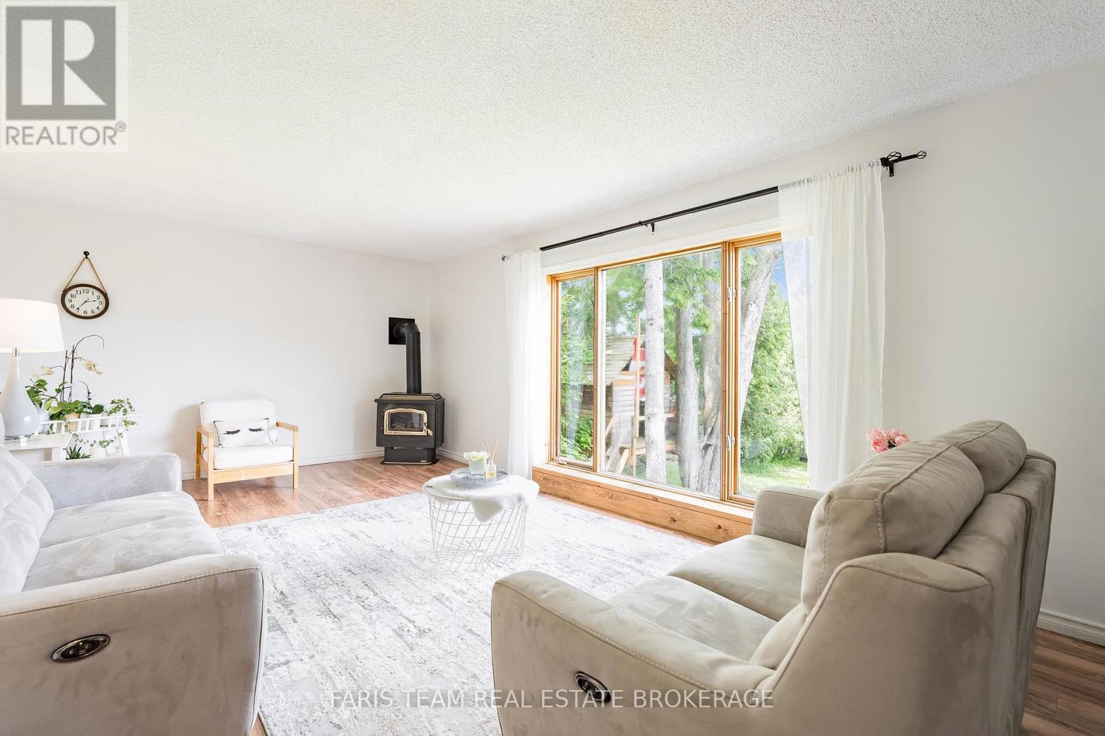 6234 Yonge Street, Innisfil, Ontario  L0L 1K0 - Photo 12 - N12297244