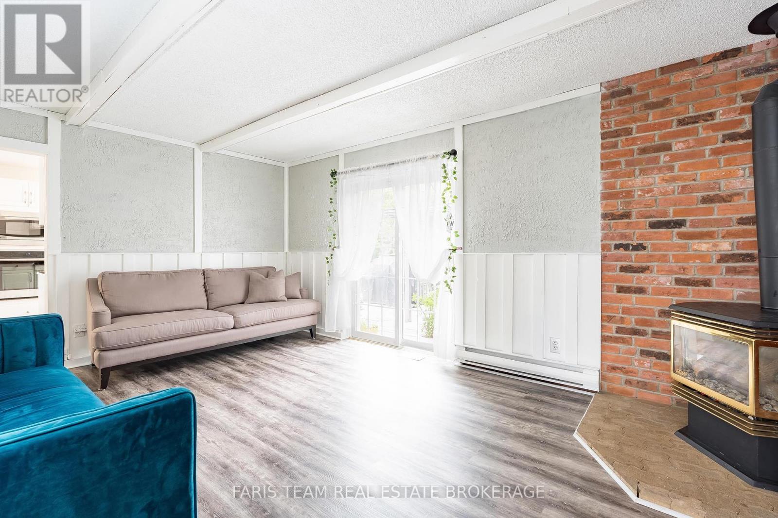 6234 Yonge Street, Innisfil, Ontario  L0L 1K0 - Photo 14 - N12297244
