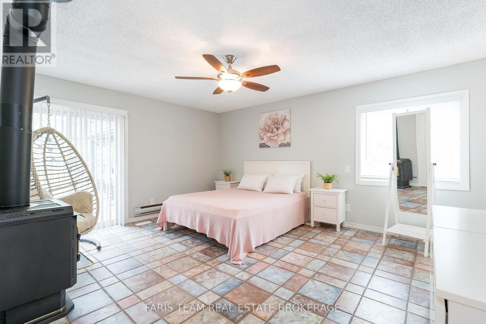 6234 Yonge Street, Innisfil, Ontario  L0L 1K0 - Photo 16 - N12297244