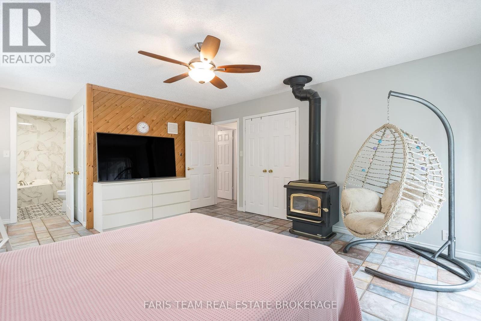 6234 Yonge Street, Innisfil, Ontario  L0L 1K0 - Photo 17 - N12297244