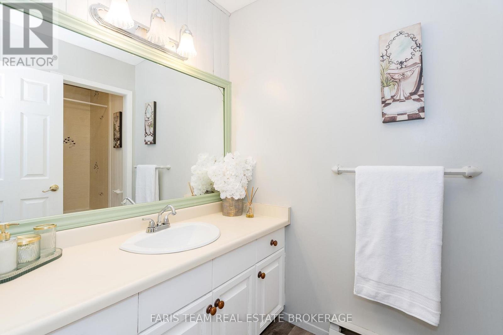 6234 Yonge Street, Innisfil, Ontario  L0L 1K0 - Photo 21 - N12297244