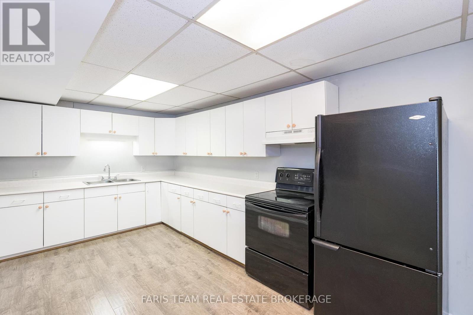 6234 Yonge Street, Innisfil, Ontario  L0L 1K0 - Photo 30 - N12297244