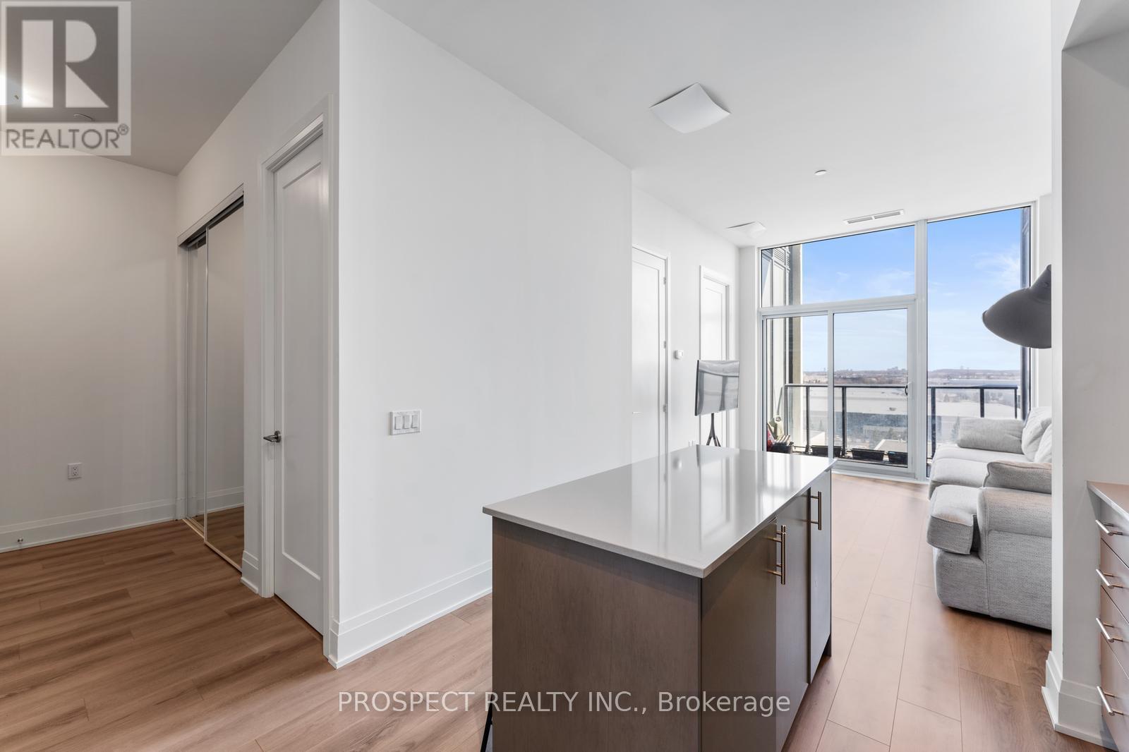 708 - 9000 Jane Street, Vaughan, Ontario  L4K 0M6 - Photo 14 - N12297289