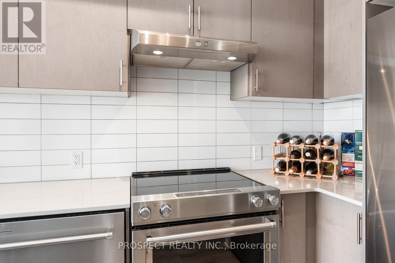 708 - 9000 Jane Street, Vaughan, Ontario  L4K 0M6 - Photo 16 - N12297289
