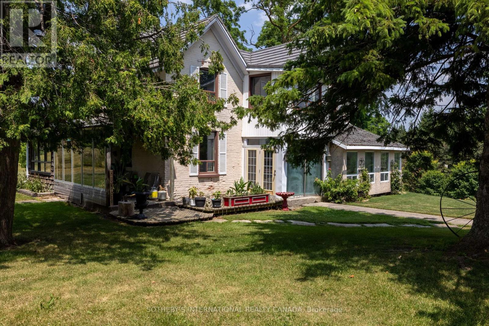 15366 The Gore Road, Caledon, Ontario  L7C 3E4 - Photo 14 - W12297155