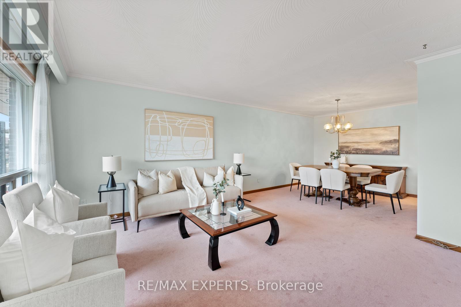 126 Ardwick Boulevard, Toronto (Humbermede), Ontario  M9M 1W2 - Photo 12 - W12297212