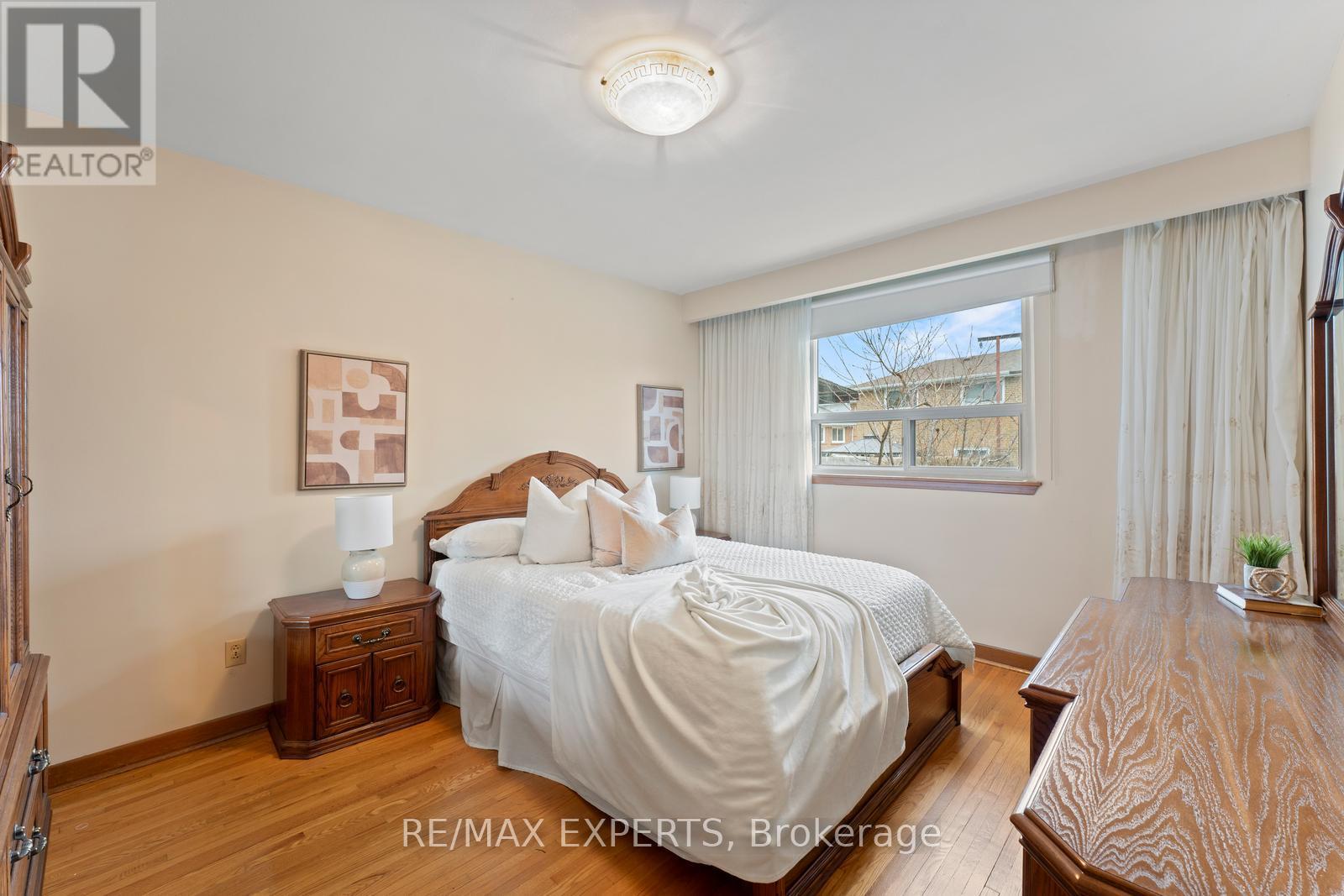 126 Ardwick Boulevard, Toronto (Humbermede), Ontario  M9M 1W2 - Photo 17 - W12297212