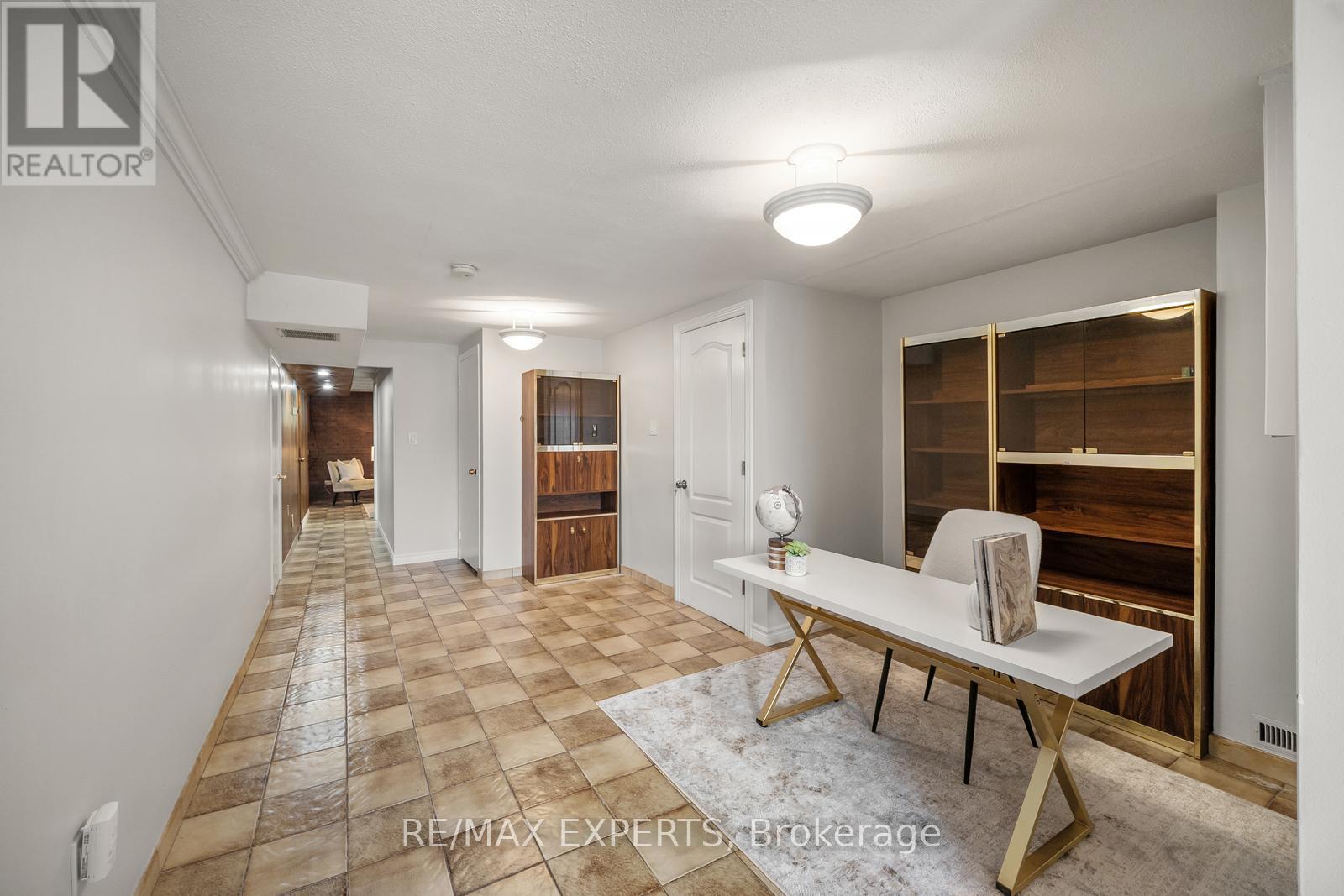 126 Ardwick Boulevard, Toronto (Humbermede), Ontario  M9M 1W2 - Photo 24 - W12297212
