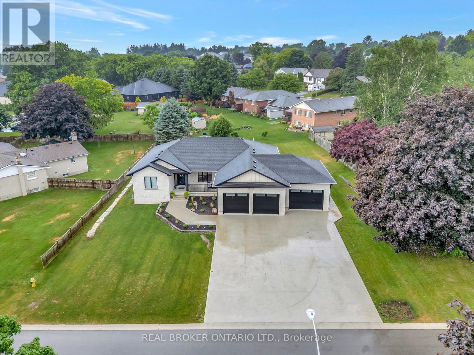 30 Tanager Drive, Tillsonburg, Ontario  N4G 1A9 - Photo 2 - X12297213