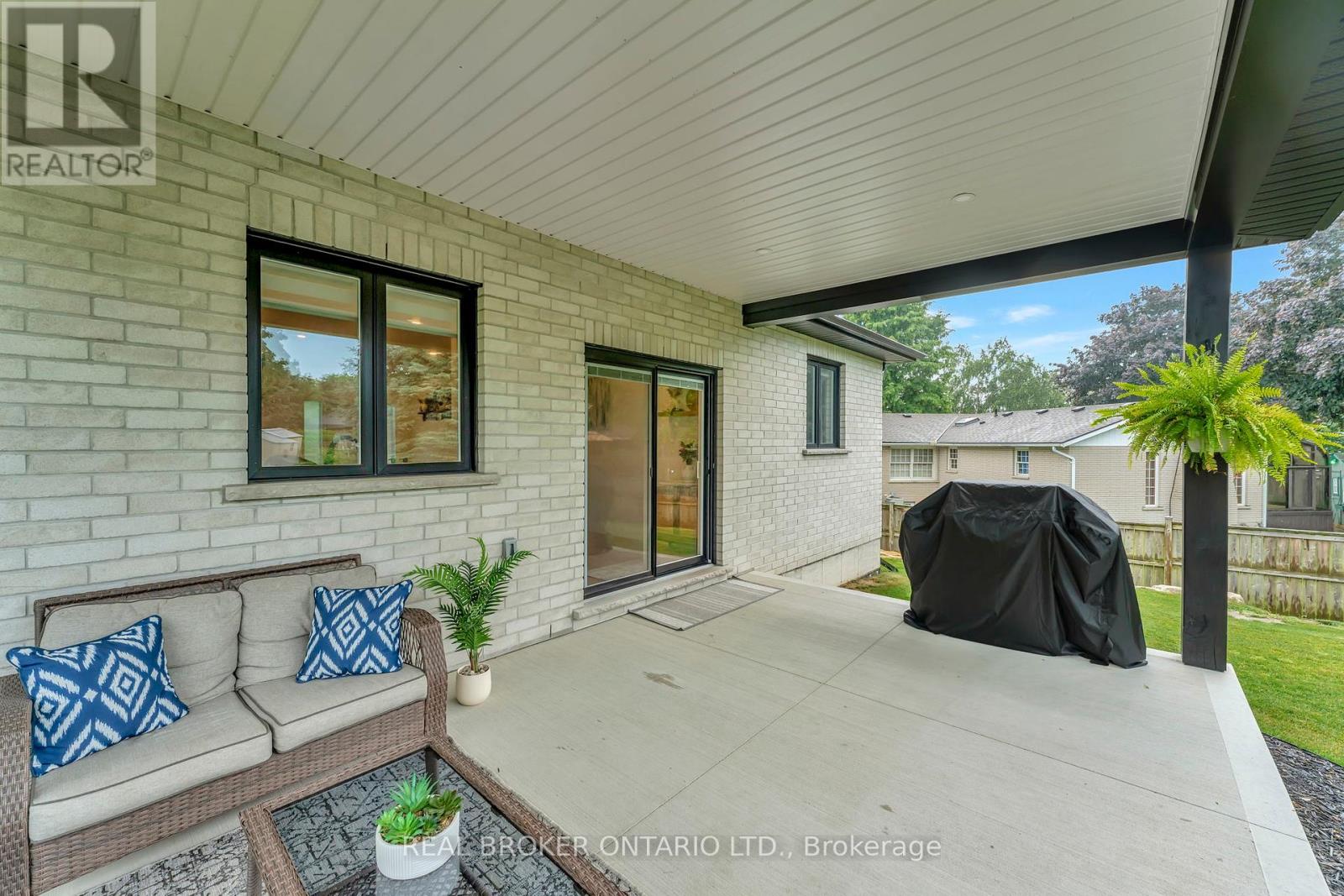 30 Tanager Drive, Tillsonburg, Ontario  N4G 1A9 - Photo 38 - X12297213