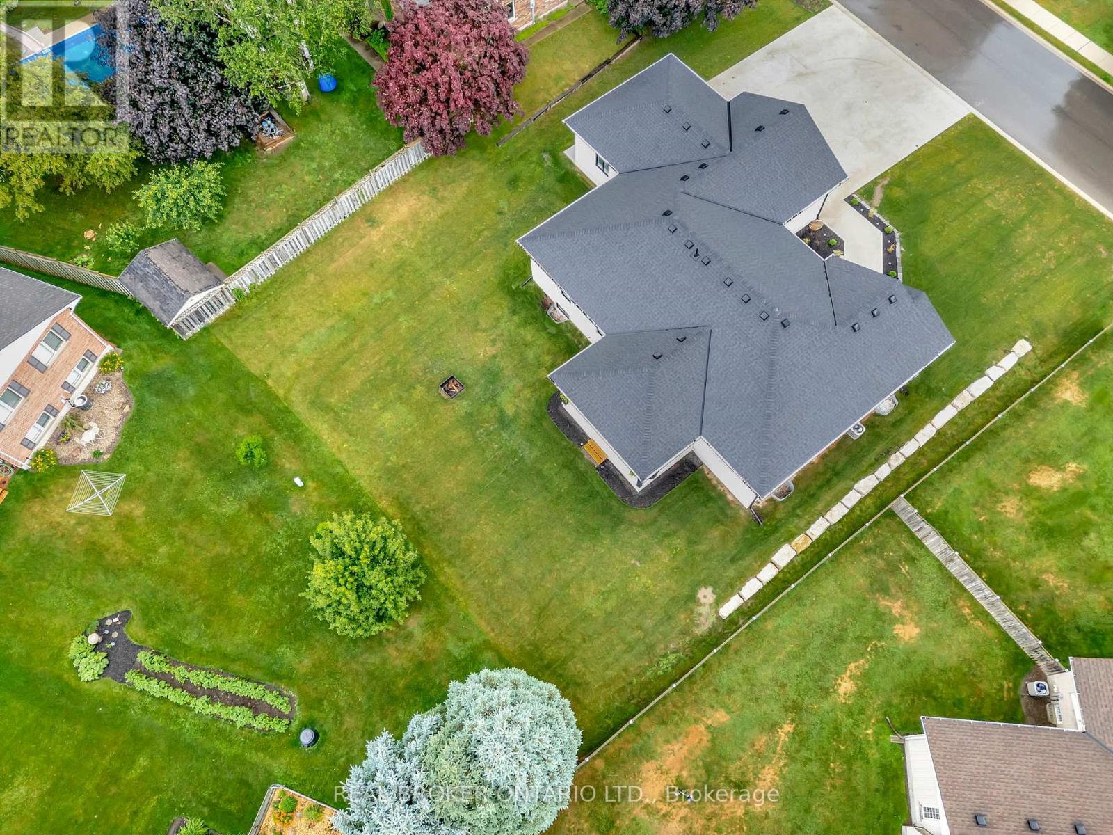 30 Tanager Drive, Tillsonburg, Ontario  N4G 1A9 - Photo 47 - X12297213