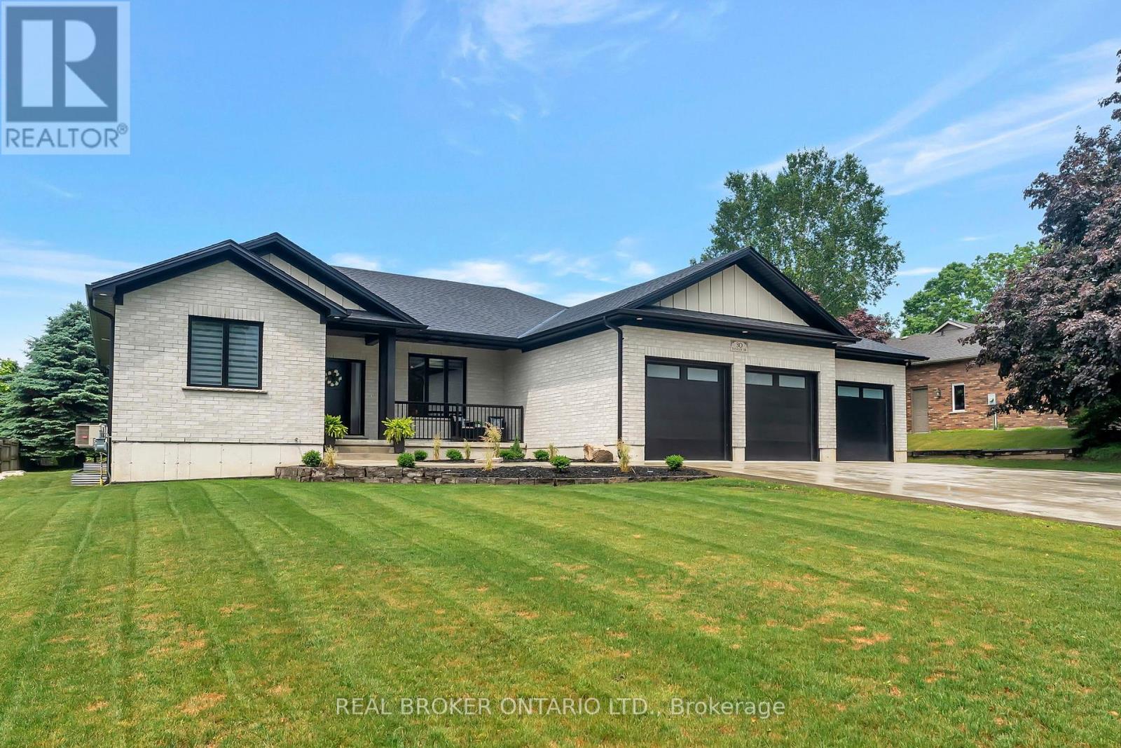 30 Tanager Drive, Tillsonburg, Ontario  N4G 1A9 - Photo 5 - X12297213