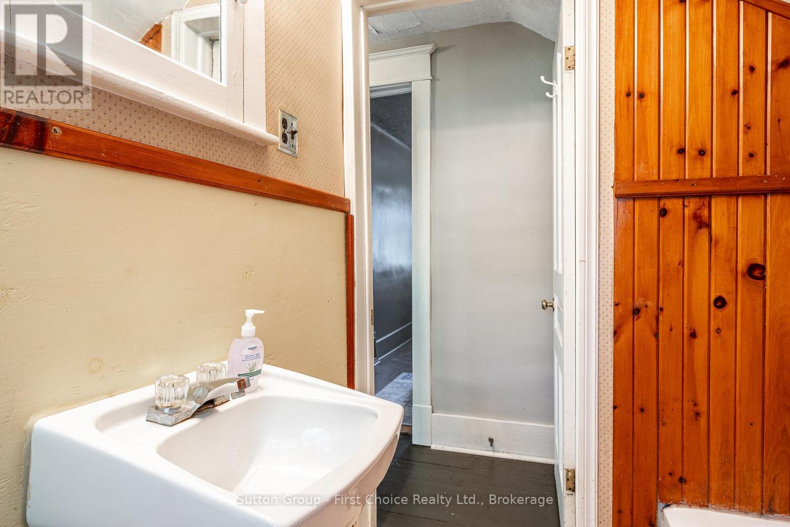 144 Romeo Street S, Stratford, Ontario  N5A 4S9 - Photo 30 - X12297425