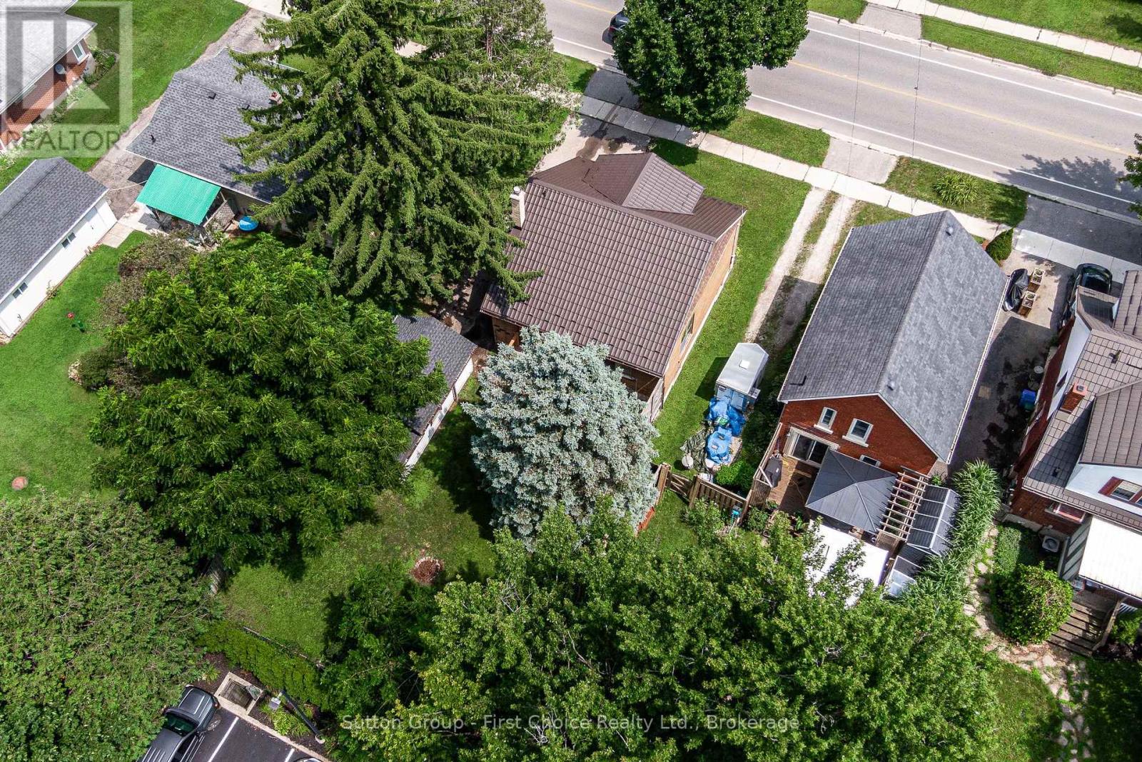 144 Romeo Street S, Stratford, Ontario  N5A 4S9 - Photo 7 - X12297425