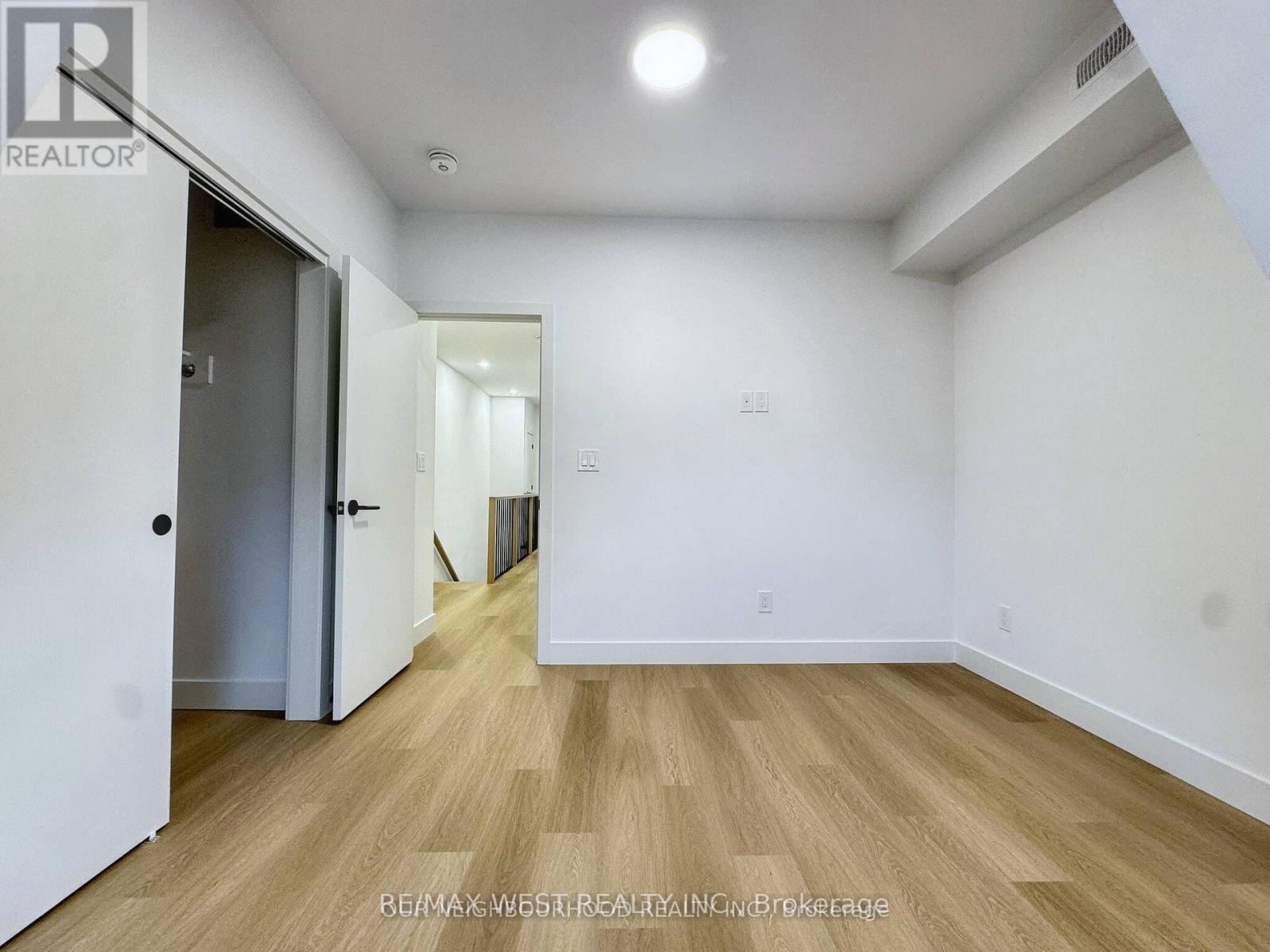 49 Morningside Avenue, Toronto, Ontario  M6S 1C6 - Photo 13 - W12296792