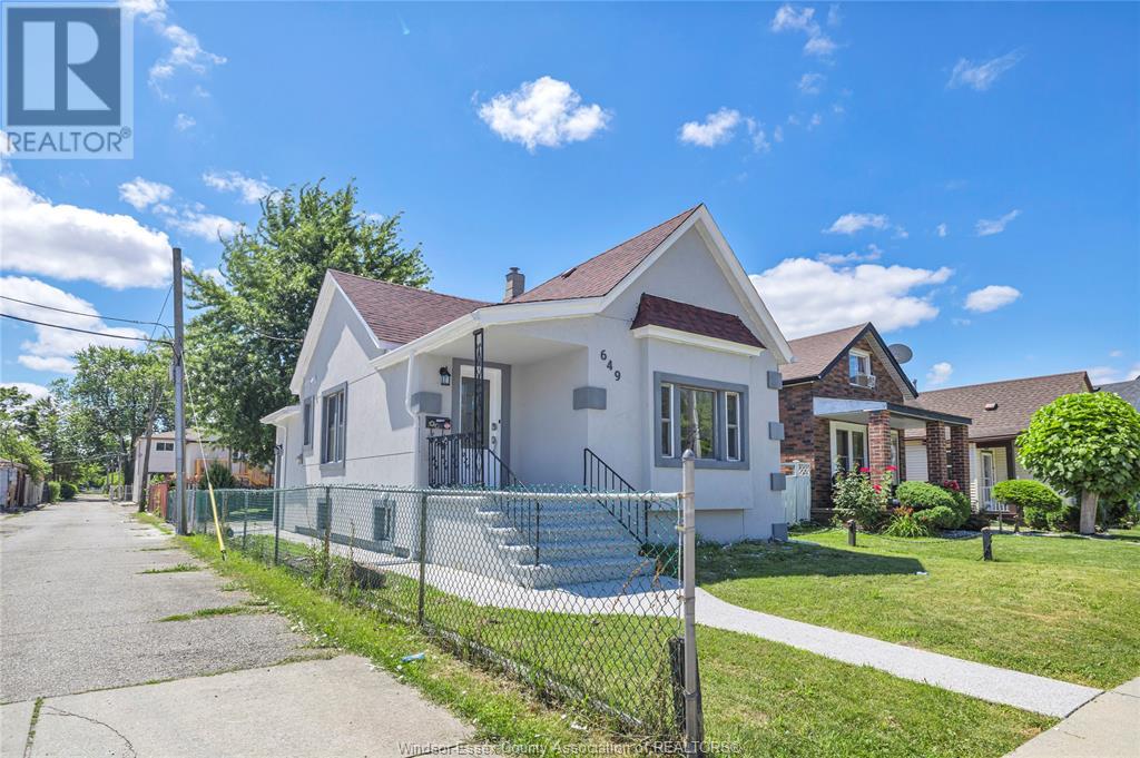 Property at 649 CATARAQUI image 4