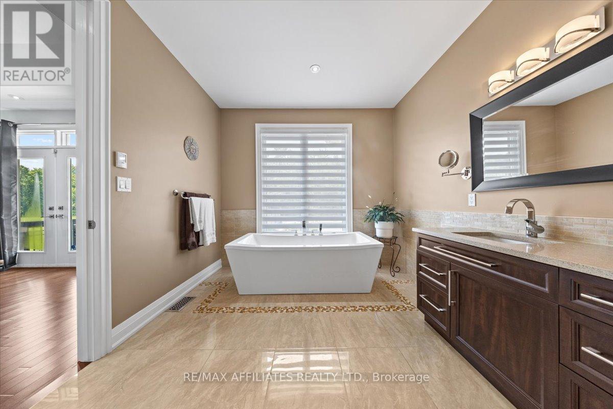 1610 Linkland Court, Ottawa, Ontario  K4C 0A5 - Photo 31 - X12297435