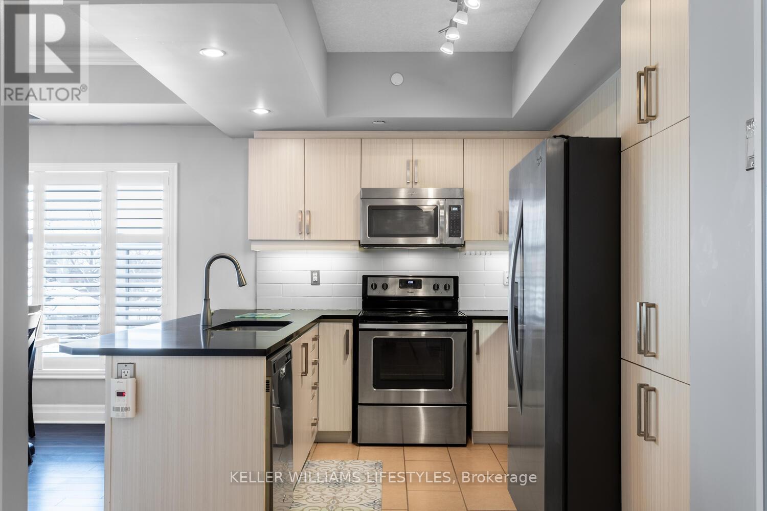 409 - 89 Ridout Street, London South, Ontario  N6C 3X2 - Photo 10 - X12297469