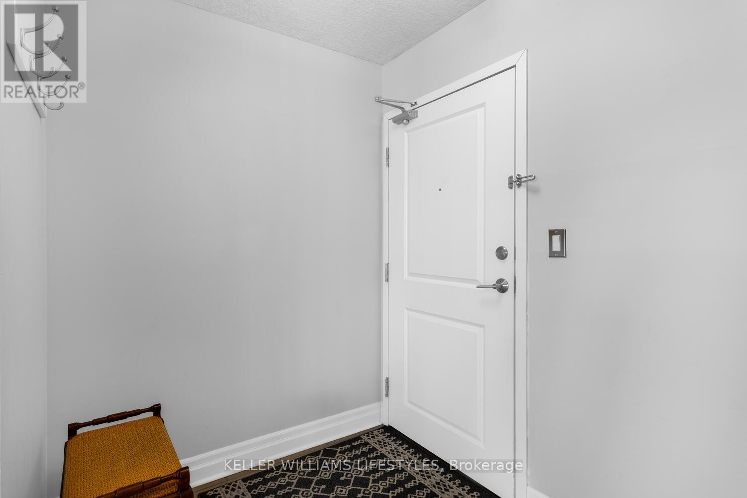 409 - 89 Ridout Street, London South, Ontario  N6C 3X2 - Photo 5 - X12297469